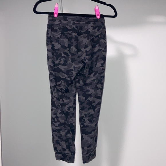 Lululemon Ready to Rulu Jogger Crop - Picture 4 of 4